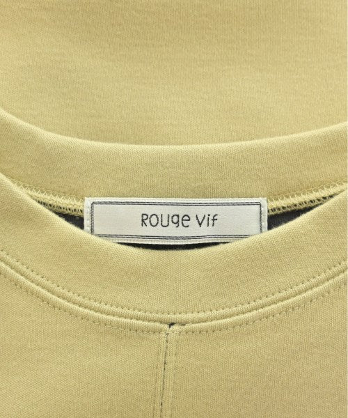 Rouge vif ชุดเดรส