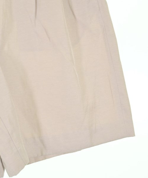 Rouge vif กางเกงขาสั้น