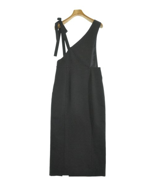 Rouge vif ชุดเดรส