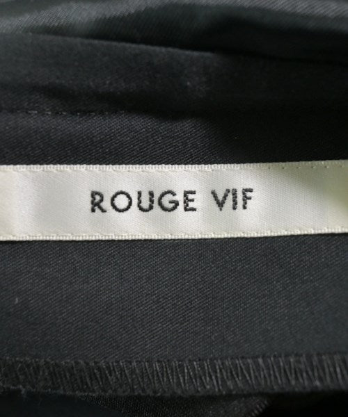 Rouge vif ชุดเดรส