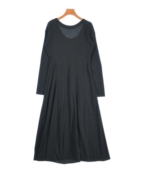 Rouge vif ชุดเดรส