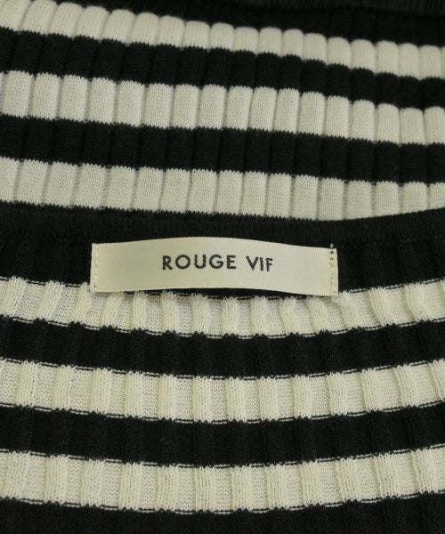 Rouge vif ชุดเดรส