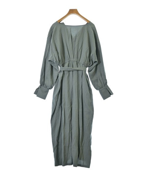 Rouge vif ชุดเดรส