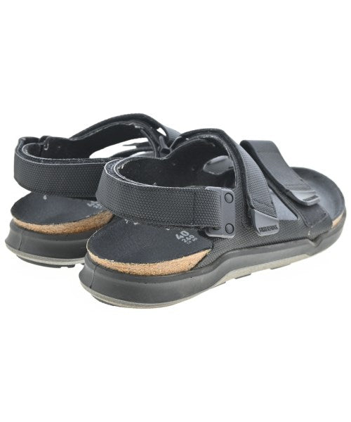 BIRKENSTOCK รองเท้าแตะ