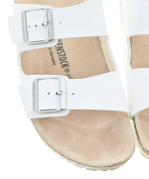 BIRKENSTOCK รองเท้าแตะ