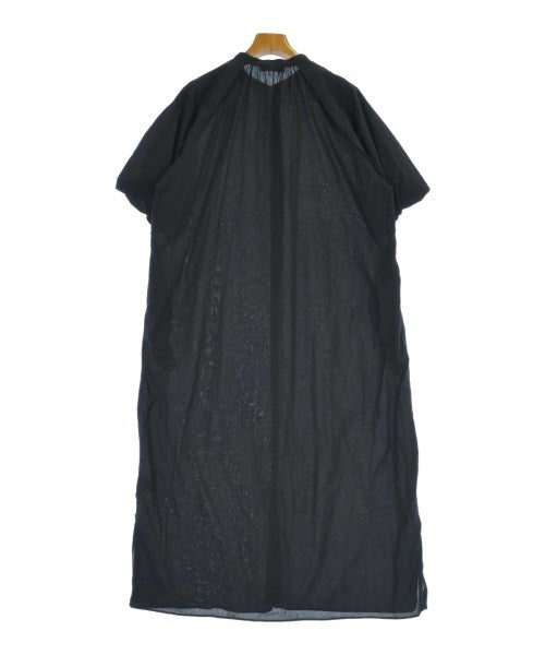 ROSE BUD เดรสที่เป็นเสื้อเชิ้ตตัวยาว