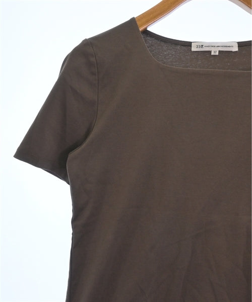 23ku เสื้อยืด/เสื้อท็อปส์