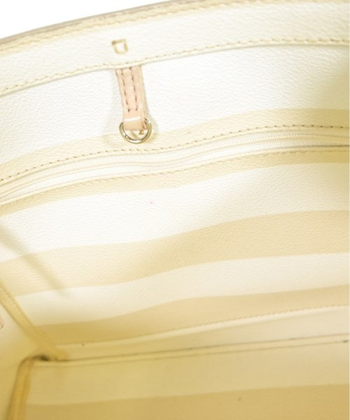 kate spade new york กระเป๋าถือขนาดใหญ่