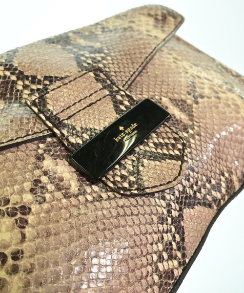 kate spade new york คลัตช์