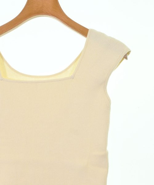 apart by lowrys เสื้อกั๊ก