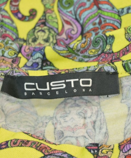 CUSTO เสื้อยืด/เสื้อท็อปส์