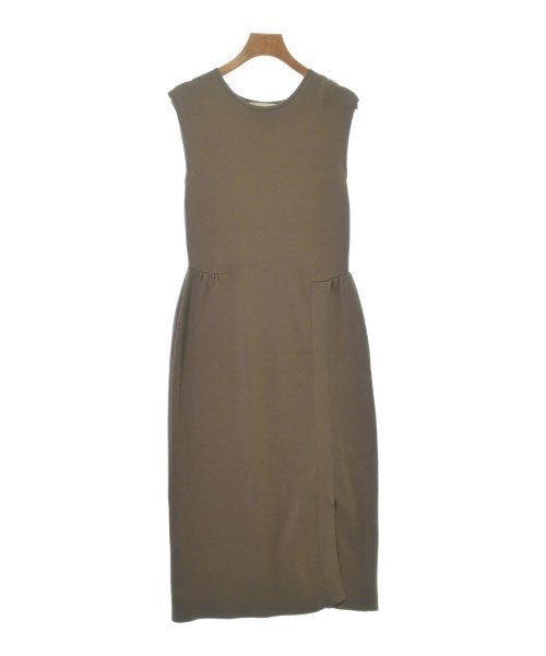 M-PREMIER ชุดเดรส