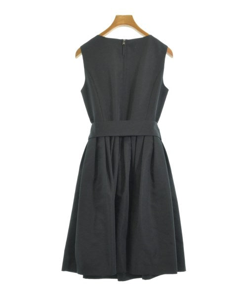 M-PREMIER ชุดเดรส