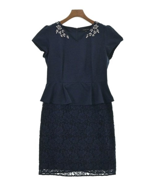 QUEENS COURT ชุดเดรส