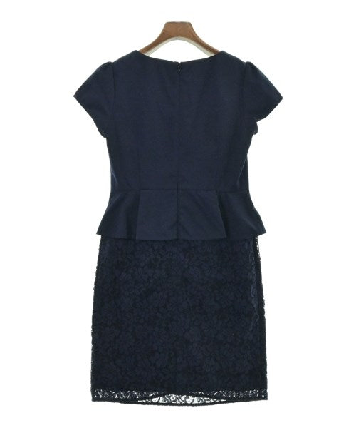 QUEENS COURT ชุดเดรส