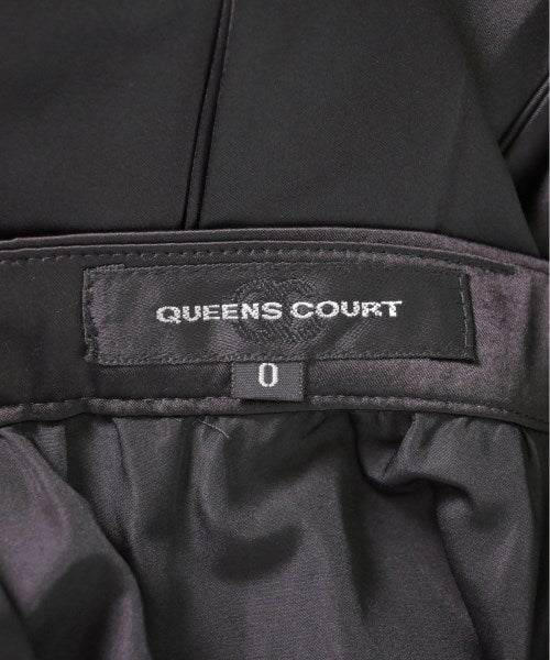 QUEENS COURT กระโปรงยาวถึงเข่า