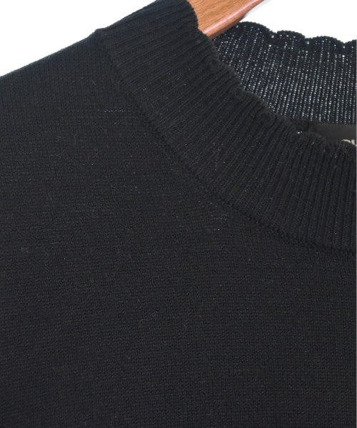 QUEENS COURT เสื้อกันหนาว