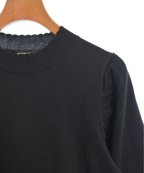 QUEENS COURT เสื้อกันหนาว