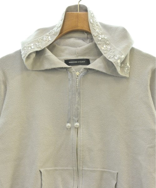 QUEENS COURT เสื้อกันหนาว
