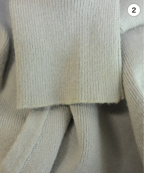 QUEENS COURT เสื้อกันหนาว