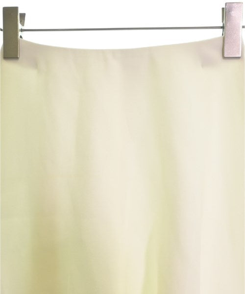 QUEENS COURT กระโปรงยาวถึงเข่า