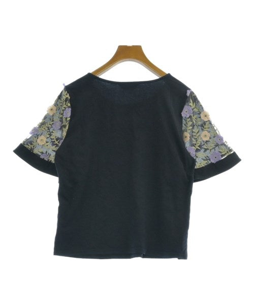 QUEENS COURT เสื้อยืด/เสื้อท็อปส์