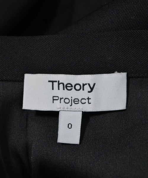 Theory กระโปรงยาวถึงเข่า