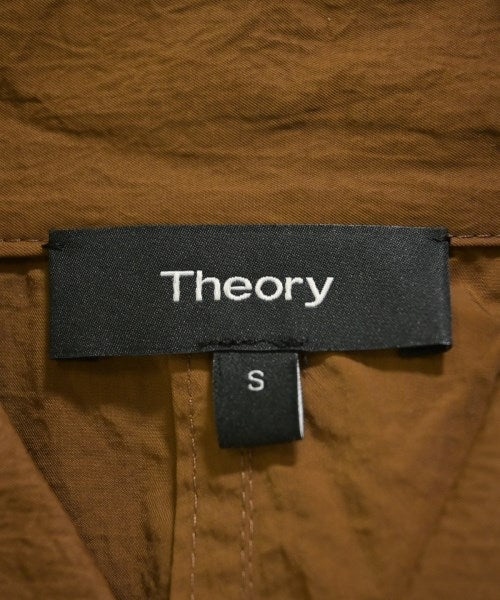 Theory เสื้อโค้ท อื่น