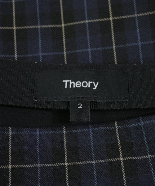 Theory กระโปรงสั้น