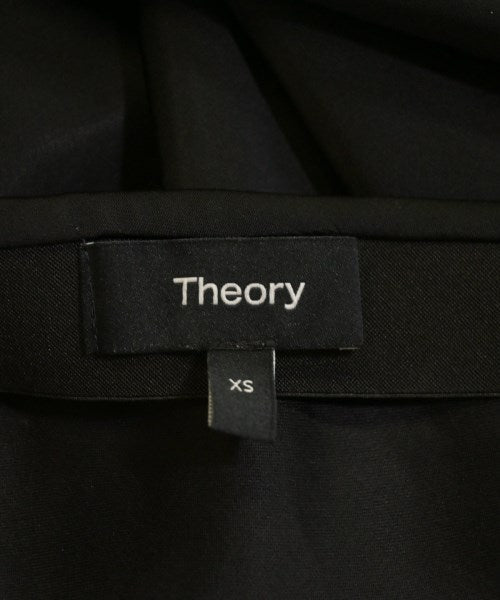 Theory กระโปรงยาวถึงเข่า