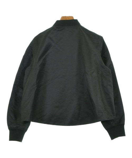 Theory แจ็คเก็ตเบลาส์