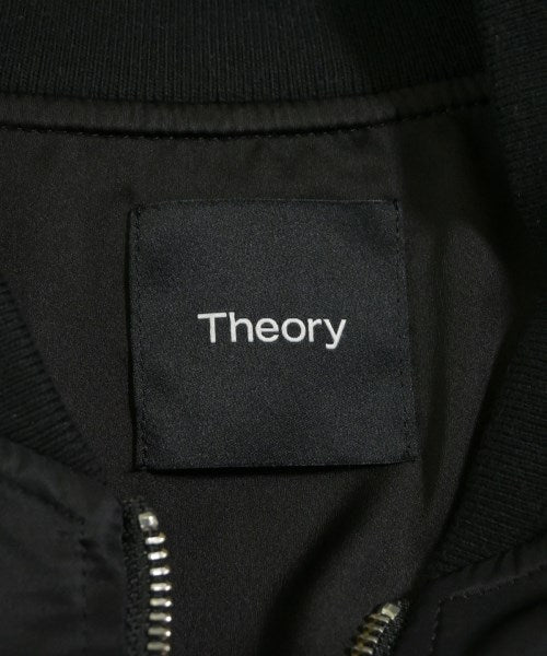 Theory แจ็คเก็ตเบลาส์