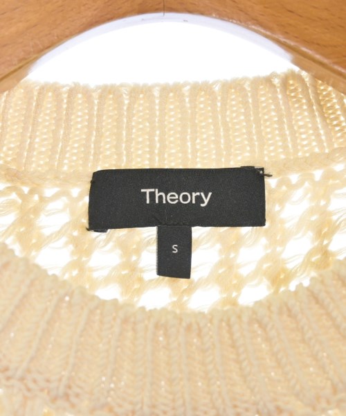Theory เสื้อแขนกุด
