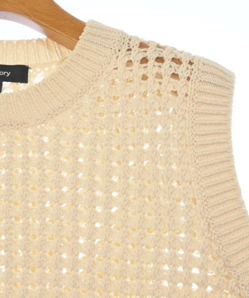 Theory เสื้อแขนกุด