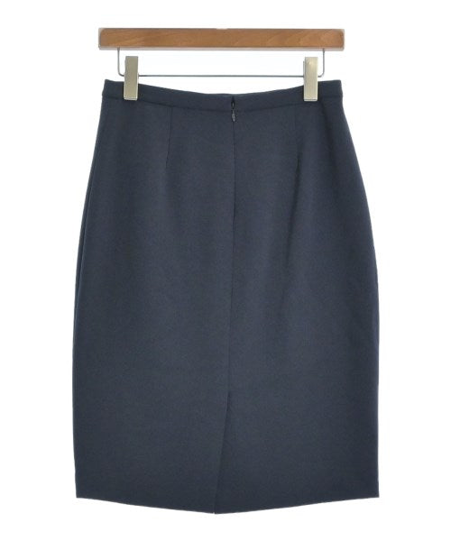 Theory กระโปรงยาวถึงเข่า