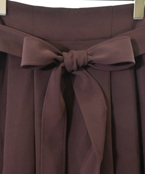 Theory กระโปรงยาวถึงเข่า