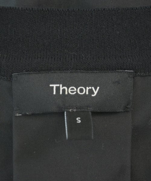 Theory เสื้อแขนกุด