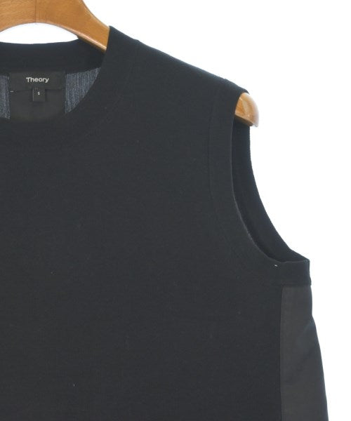Theory เสื้อแขนกุด