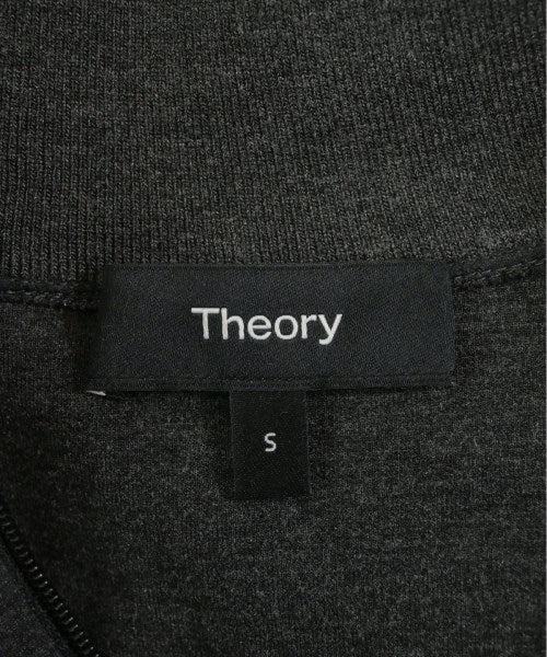 Theory เสื้อยืด/เสื้อท็อปส์