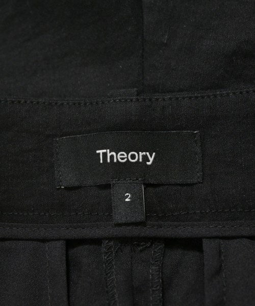 Theory กางเกงขาสั้น