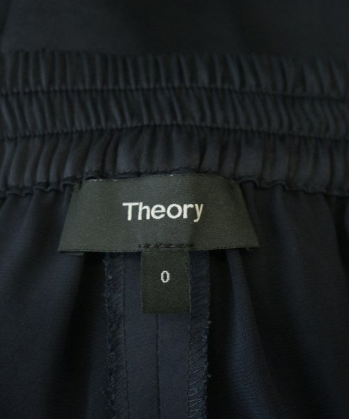 Theory กางเกง อื่น