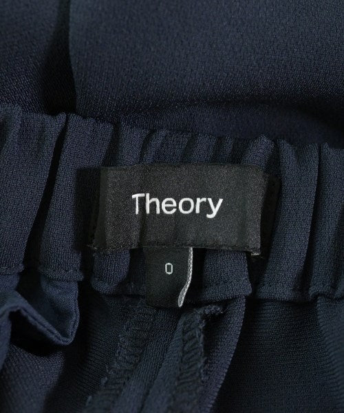 Theory กางเกง อื่น