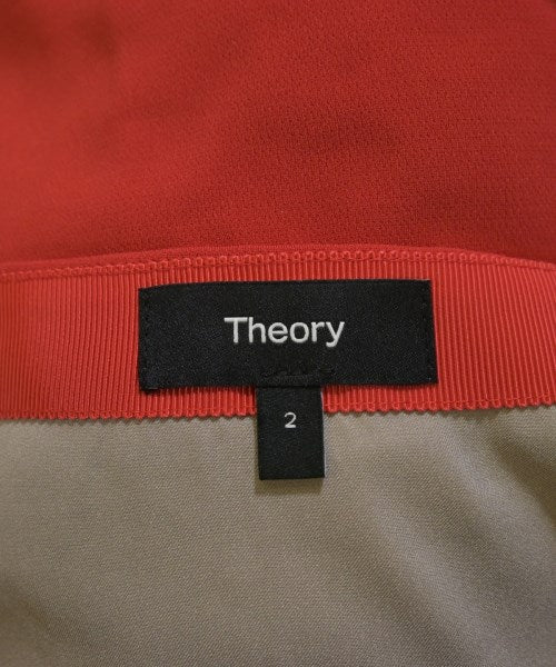 Theory กระโปรงสั้น