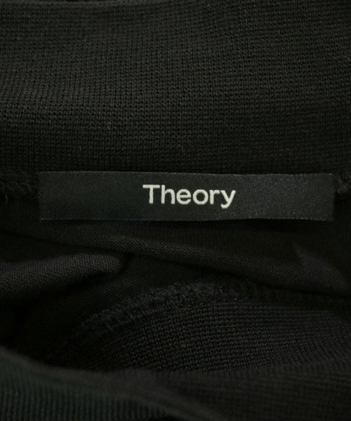 Theory เสื้อยืด/เสื้อท็อปส์