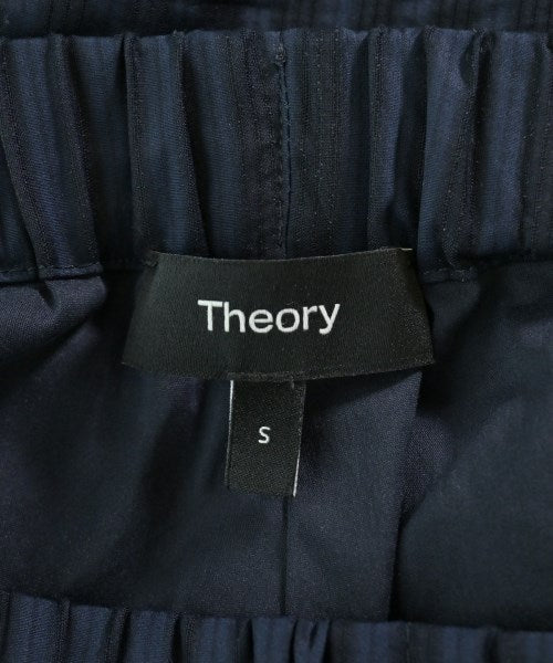 Theory กางเกงขาสั้น