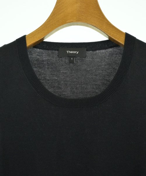 Theory เสื้อแขนกุด