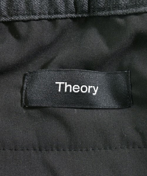 Theory กางเกงขาสั้น
