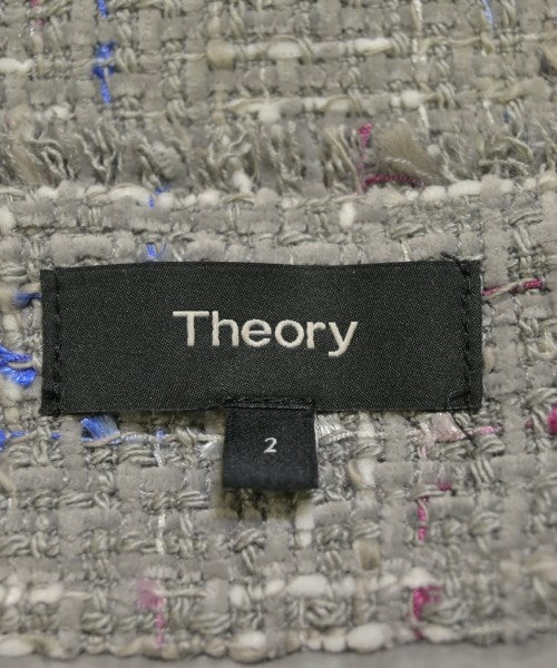Theory กระโปรงยาวถึงเข่า
