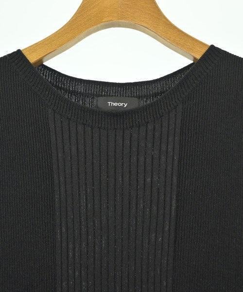 Theory เสื้อแขนกุด