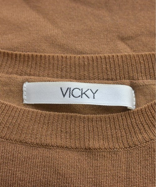 VICKY เสื้อกันหนาว